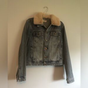 Mono b Denim Jacket w/ removable fur collar, size medium
